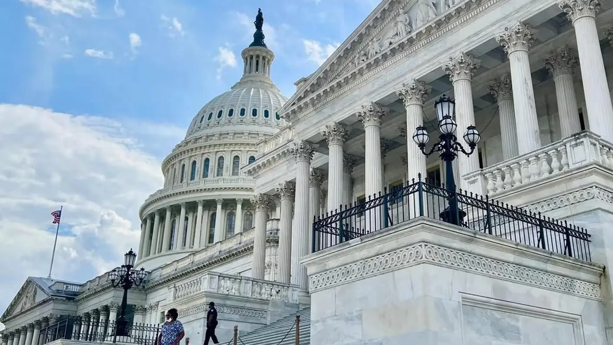 Clarity yasa tasarısındaki gecikme ne anlama geliyor?
