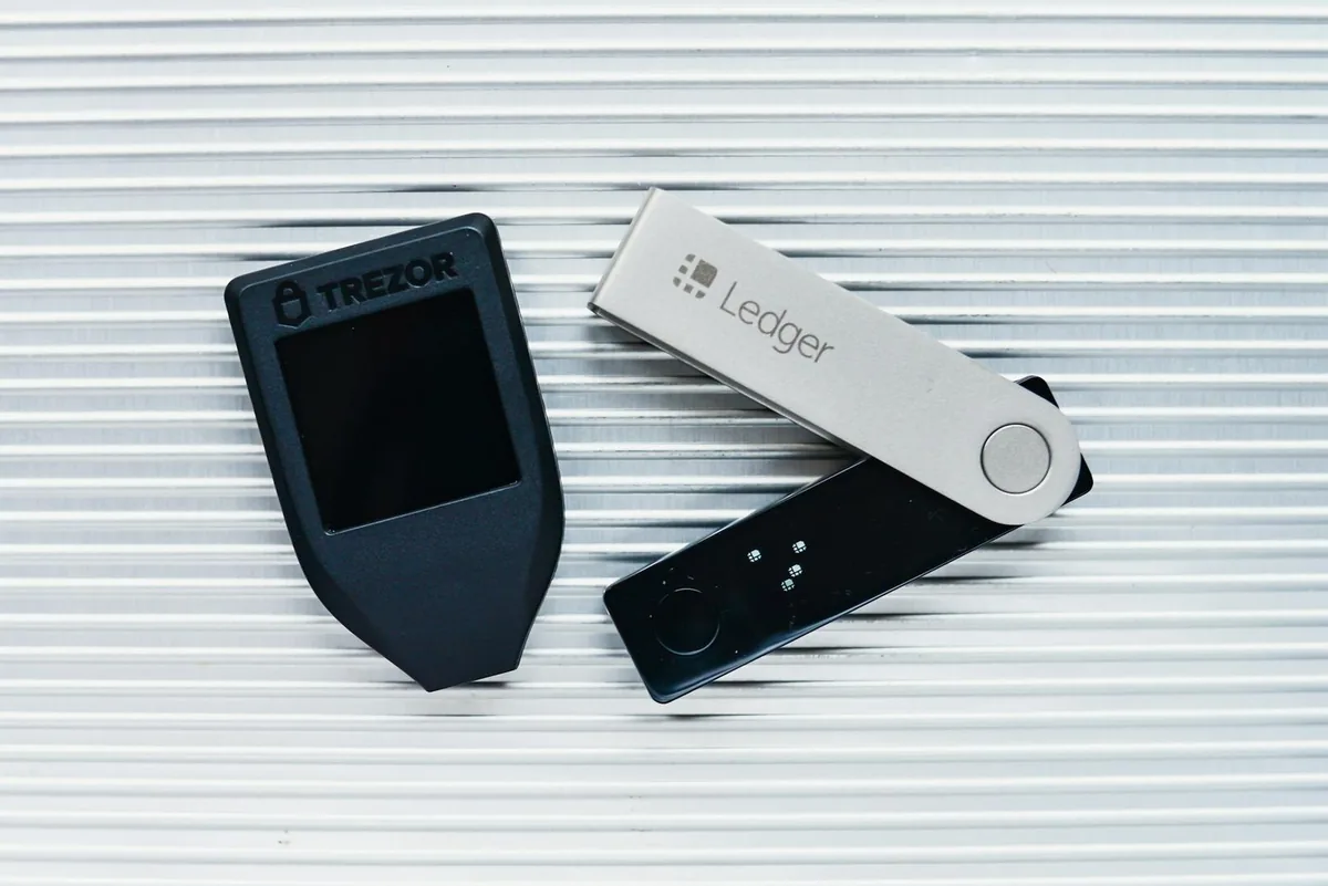 Las ventas de hardware wallets repuntan en Rusia antes de nuevas reglas cripto